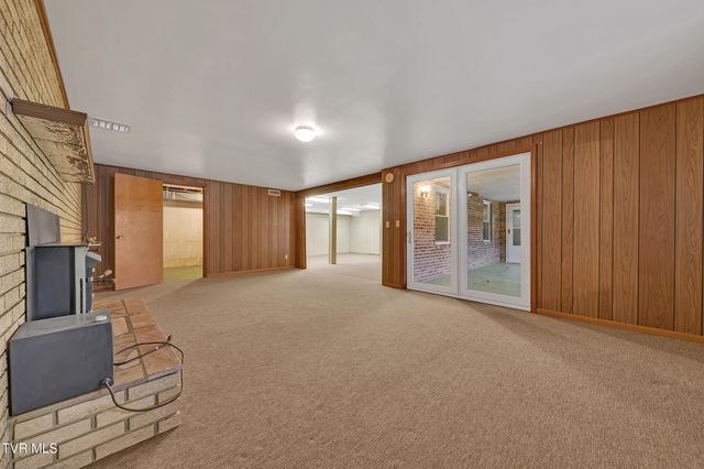 1620 Erwin Highway, Greeneville, TN 37745