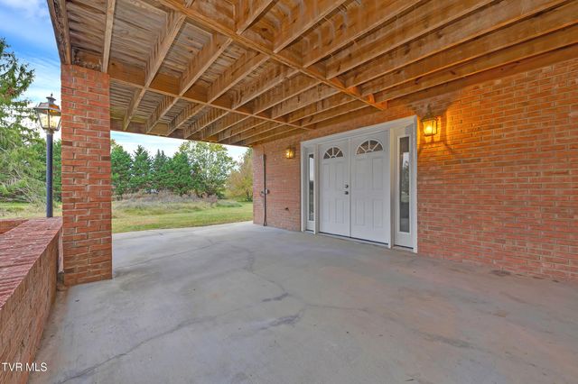 1620 Erwin Highway, Greeneville, TN 37745