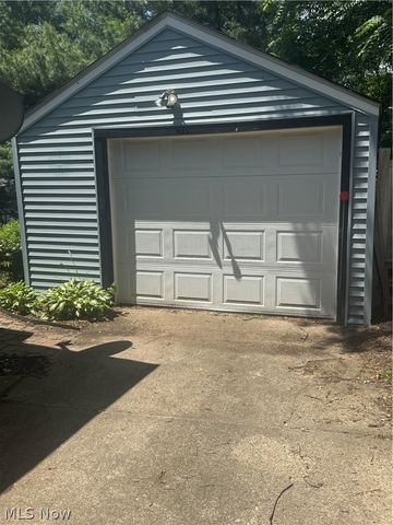 1646 Oakwood Avenue, Akron, OH 44301