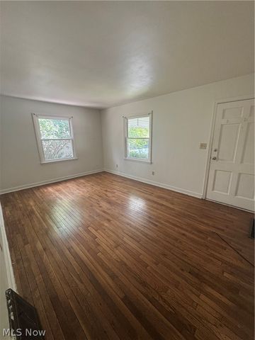 1646 Oakwood Avenue, Akron, OH 44301