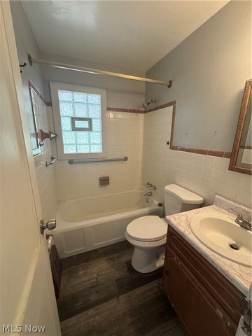 1646 Oakwood Avenue, Akron, OH 44301