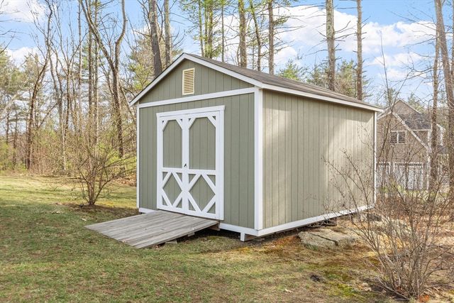 149 Long Hill Rd, Bolton, MA 01740