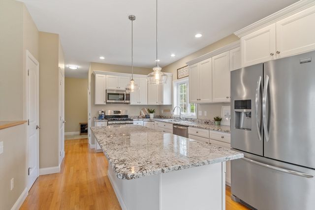 149 Long Hill Rd, Bolton, MA 01740