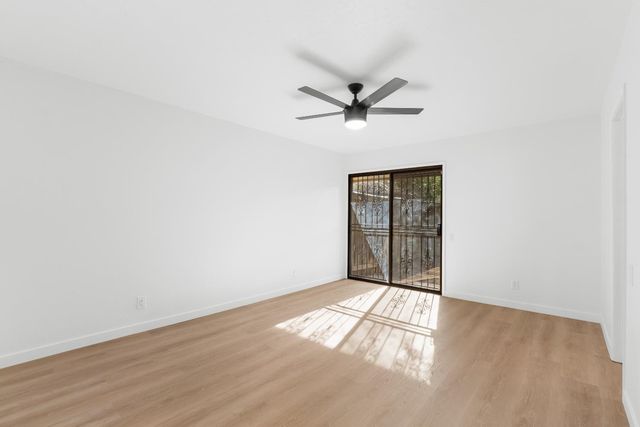 1095 W Sierra Avenue, Fresno, CA 93711