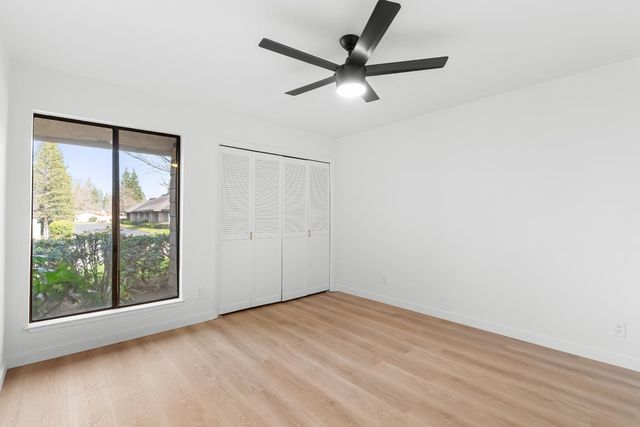 1095 W Sierra Avenue, Fresno, CA 93711