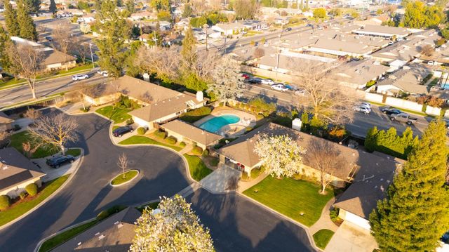 1095 W Sierra Avenue, Fresno, CA 93711