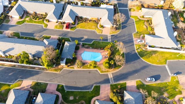 1095 W Sierra Avenue, Fresno, CA 93711