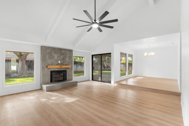 1095 W Sierra Avenue, Fresno, CA 93711