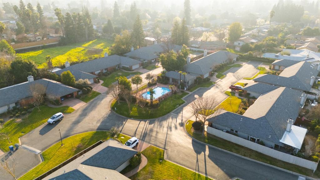 Image 32 of property listing at 1095 W Sierra Avenue, Fresno, CA 93711