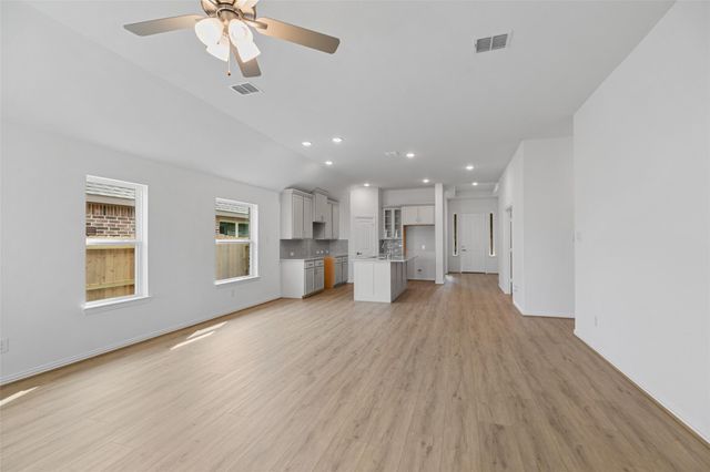 719 Evergreen Forest Lane, Bonney, TX 77583