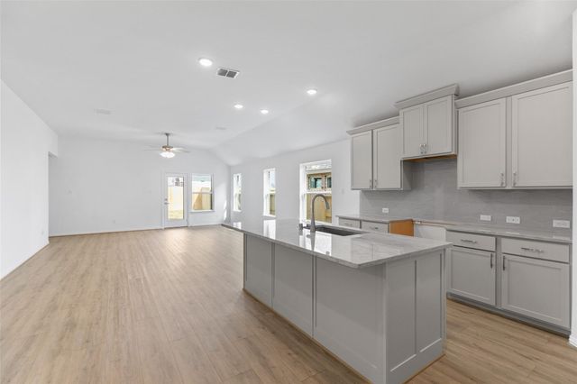 719 Evergreen Forest Lane, Bonney, TX 77583