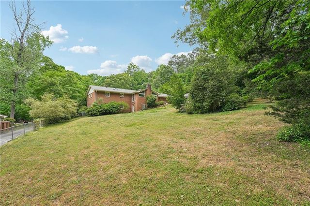 2118 Skytop Drive, Stone Mountain, GA 30087