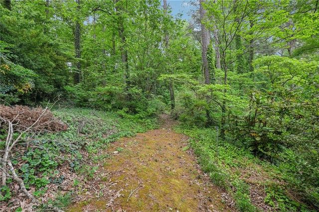 2118 Skytop Drive, Stone Mountain, GA 30087