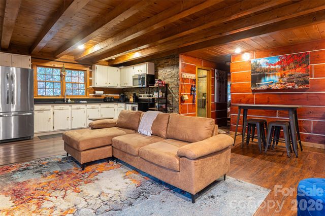 16 Rocky Glen Trail, Black Mountain, NC 28711