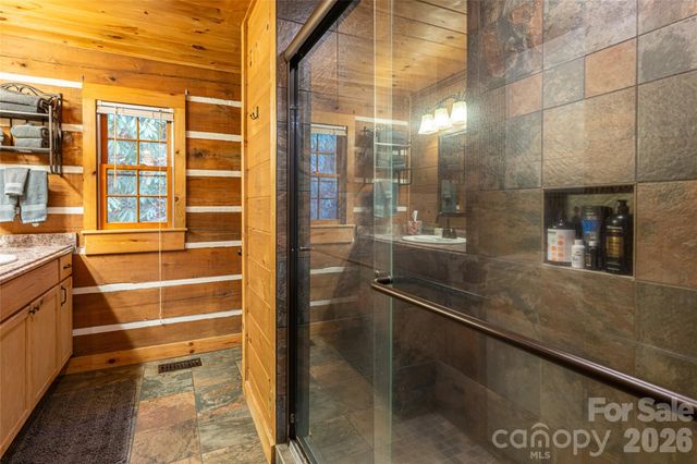 16 Rocky Glen Trail, Black Mountain, NC 28711