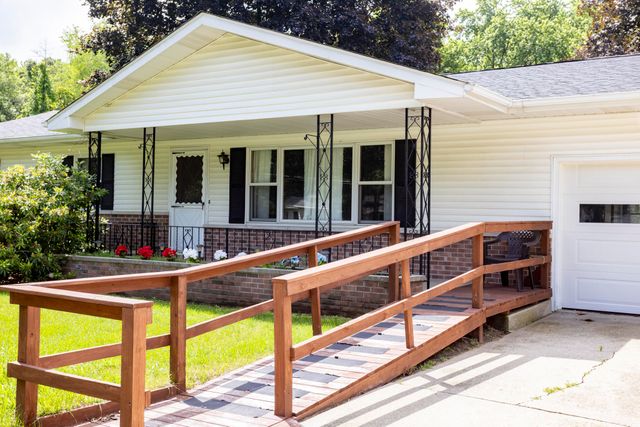 7032 W Red Apple Drive, Michigan City, IN 46360