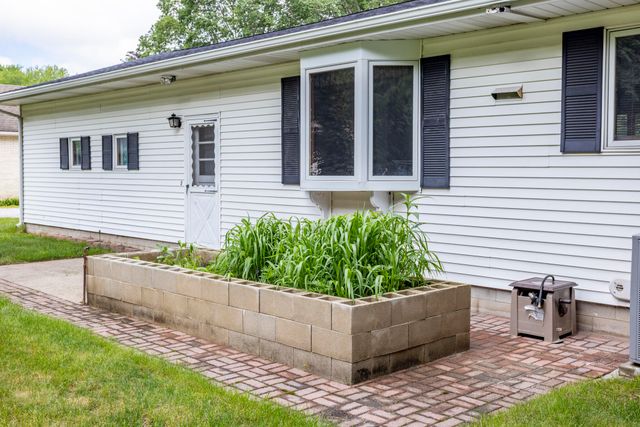7032 W Red Apple Drive, Michigan City, IN 46360