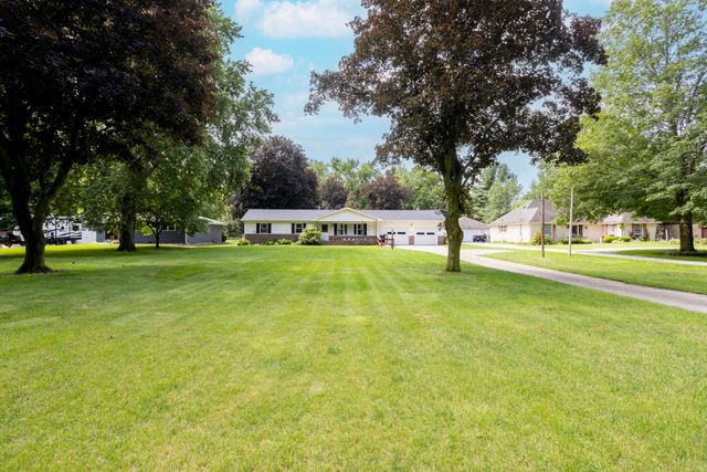 7032 W Red Apple Drive, Michigan City, IN 46360