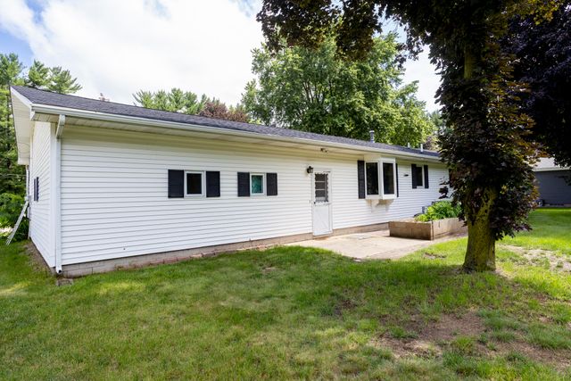 7032 W Red Apple Drive, Michigan City, IN 46360
