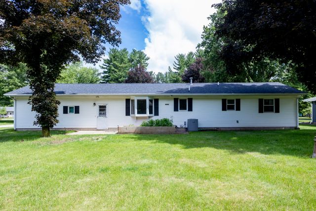 7032 W Red Apple Drive, Michigan City, IN 46360