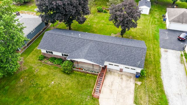 7032 W Red Apple Drive, Michigan City, IN 46360