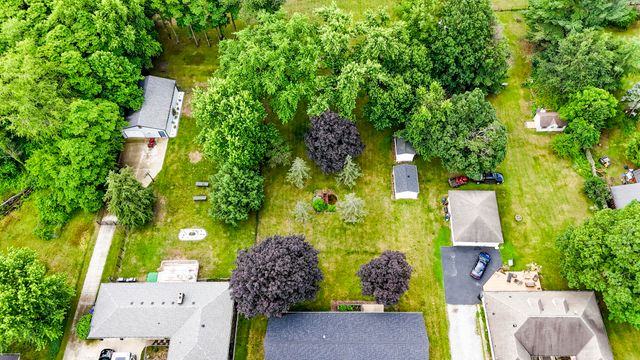 7032 W Red Apple Drive, Michigan City, IN 46360