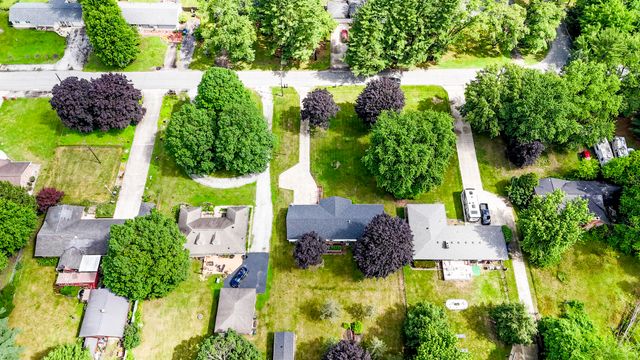 7032 W Red Apple Drive, Michigan City, IN 46360