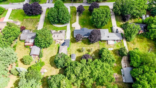 7032 W Red Apple Drive, Michigan City, IN 46360