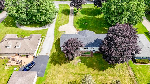 7032 W Red Apple Drive, Michigan City, IN 46360