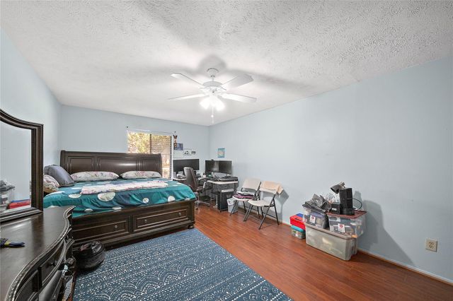 2822 Colonial Drive, Sugar Land, TX 77479