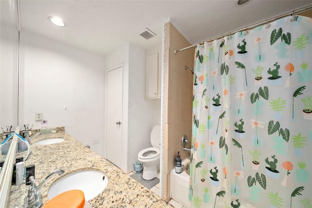 2822 Colonial Drive, Sugar Land, TX 77479