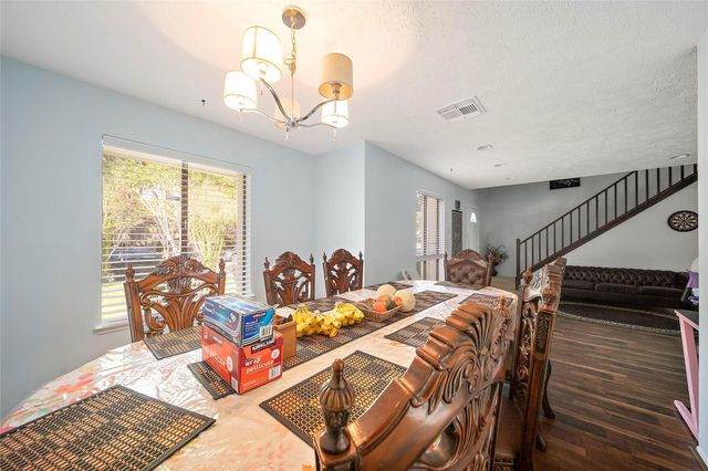 2822 Colonial Drive, Sugar Land, TX 77479