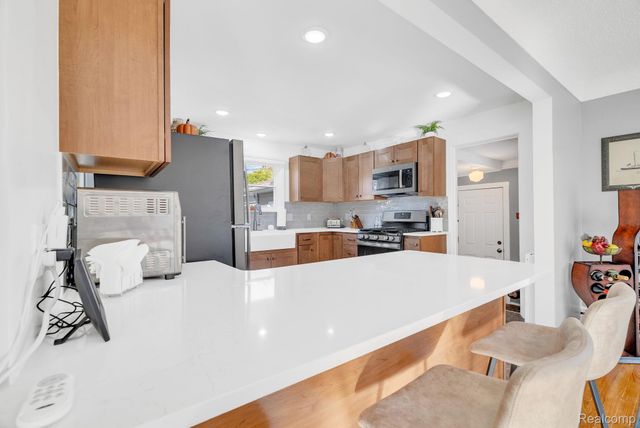 5548 Bar-Milvian, Lexington Village, MI 48450