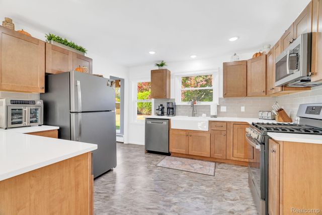 5548 Bar-Milvian, Lexington Village, MI 48450