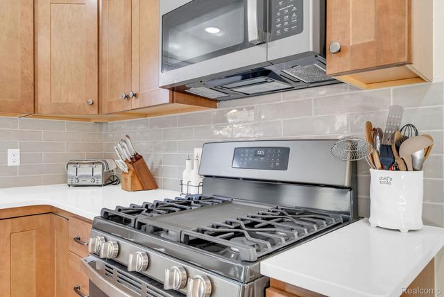 5548 Bar-Milvian, Lexington Village, MI 48450