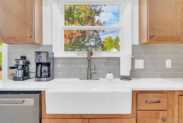 5548 Bar-Milvian, Lexington Village, MI 48450