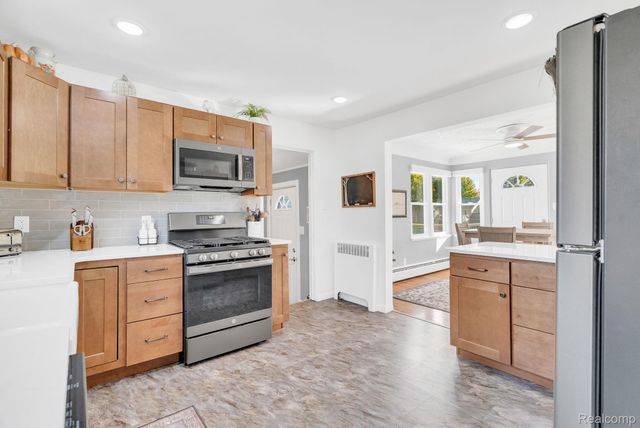 5548 Bar-Milvian, Lexington Village, MI 48450