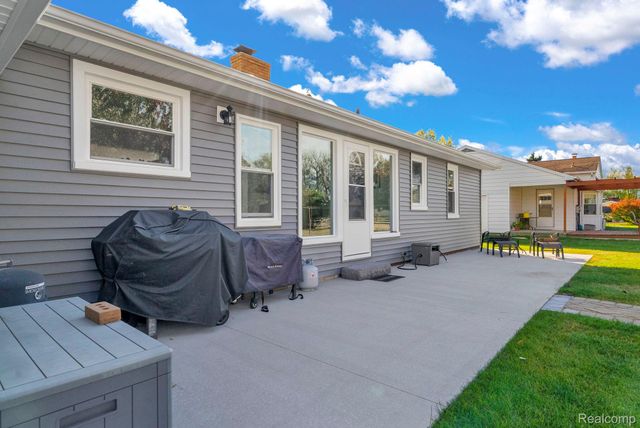 5548 Bar-Milvian, Lexington Village, MI 48450