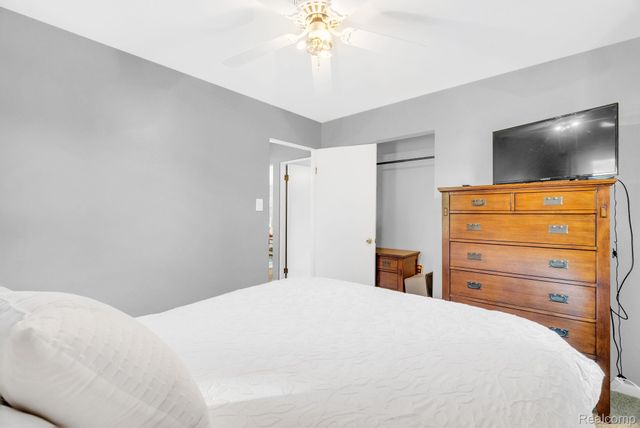 5548 Bar-Milvian, Lexington Village, MI 48450