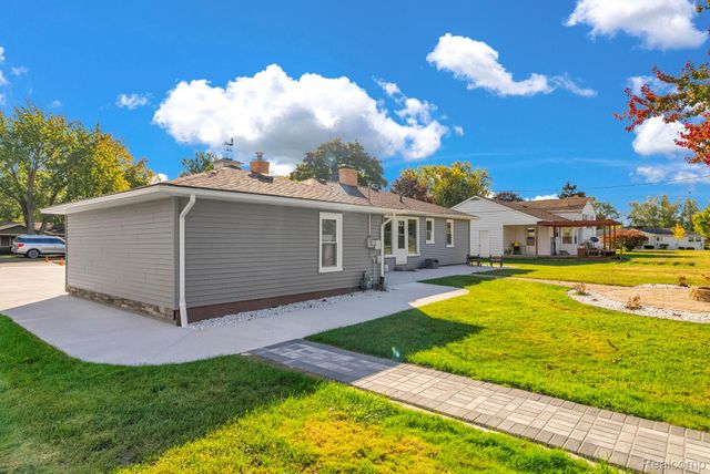 5548 Bar-Milvian, Lexington Village, MI 48450