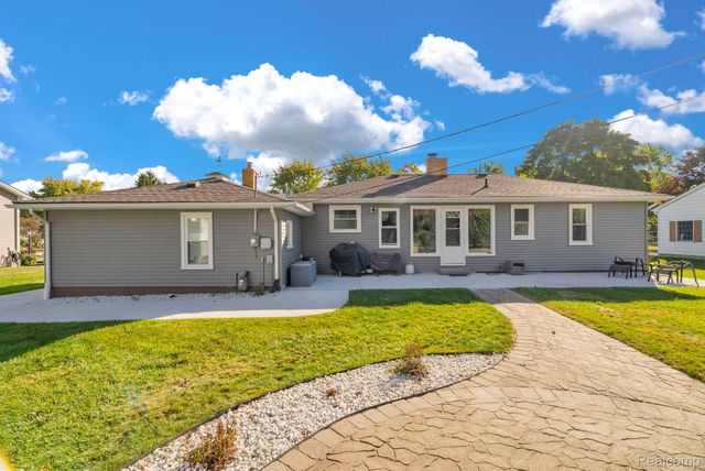 5548 Bar-Milvian, Lexington Village, MI 48450