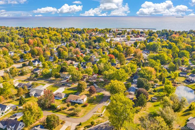 5548 Bar-Milvian, Lexington Village, MI 48450