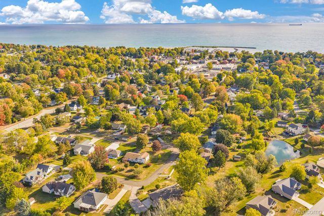 5548 Bar-Milvian, Lexington Village, MI 48450