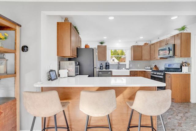 5548 Bar-Milvian, Lexington Village, MI 48450