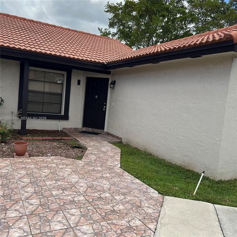 15272 SW 46th Ln HR-66, Miami, FL 33185