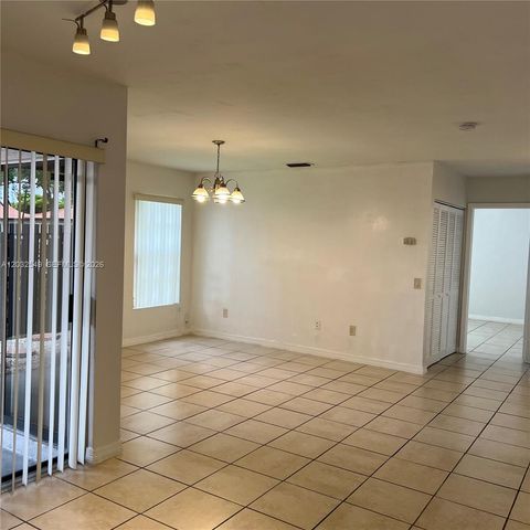 15272 SW 46th Ln HR-66, Miami, FL 33185