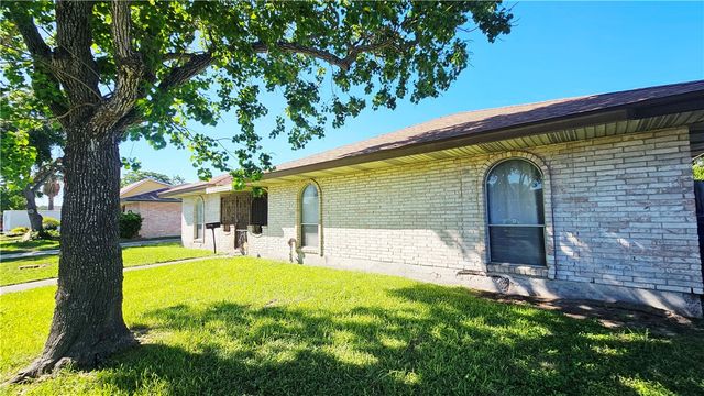 4702 Coventry Lane, Corpus Christi, TX 78411