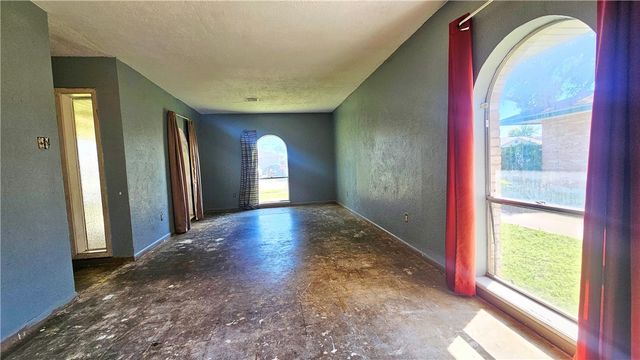 4702 Coventry Lane, Corpus Christi, TX 78411