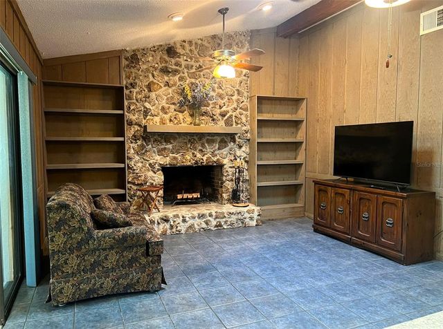 825 N 3RD AVENUE, Deltona, FL 32725