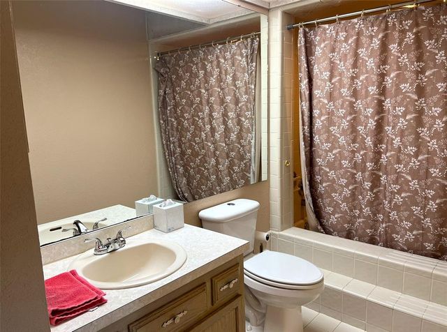 825 N 3RD AVENUE, Deltona, FL 32725